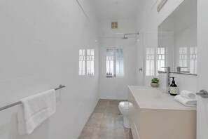 Shower, hair dryer, shampoo