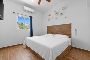 Family Quadruple Room - Casa Nacho Hotel by Monyxbnb (Puerto Vallarta)