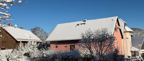 Enceinte de lâhĂ©bergement