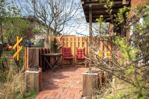 Terrace/patio - Driftwood and modern - apartment for 2 pers. with south-facing terrace, 3 min. from Juister beach (Juist)