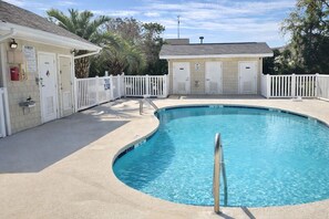 Pool - Gated Waterway Condo Pool View Porch Docks Fishing Sunsets First Floor (North Myrtle Beach)