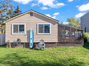 Exterior - Beach Cottage w Hot Tub & Screened Porch! (Old Orchard Beach)