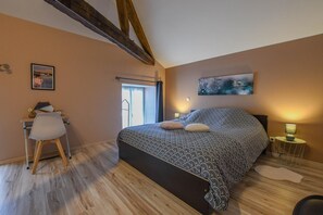 Room - Majorelle House - BAR SUR AUBE (BAR SUR AUBE)