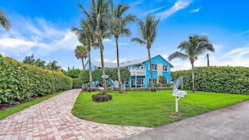 House, Balcony, Courtyard View | Exterior