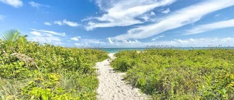 House, Garden View | Beach