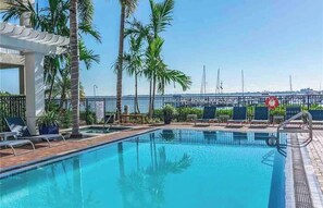 Pool - Waterfront condo in beautiful Stuart, Close to Jensen and Stuart beaches. (Stuart)