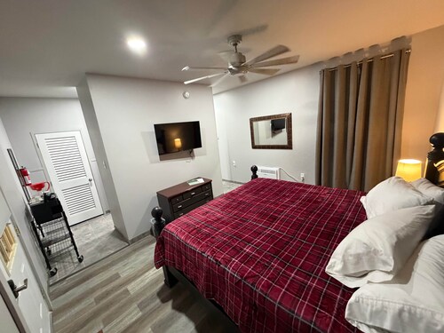 Germantown Inn & Lounge