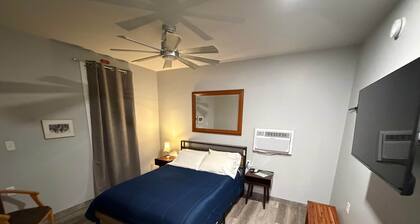 Germantown Inn & Lounge Room 3
