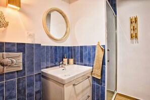 Bathroom - L'Escale Bleue - Cosy & Balneo, Village & Sea (Dives-sur-Mer)