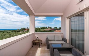 Property grounds - Amazing home in Deklici (Deklici)