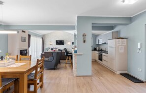 Interior - Amazing home in Deklici (Deklici)