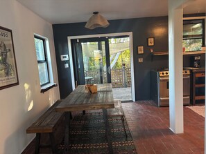 Dining - Little Blue Canyon Cottage (San Diego)