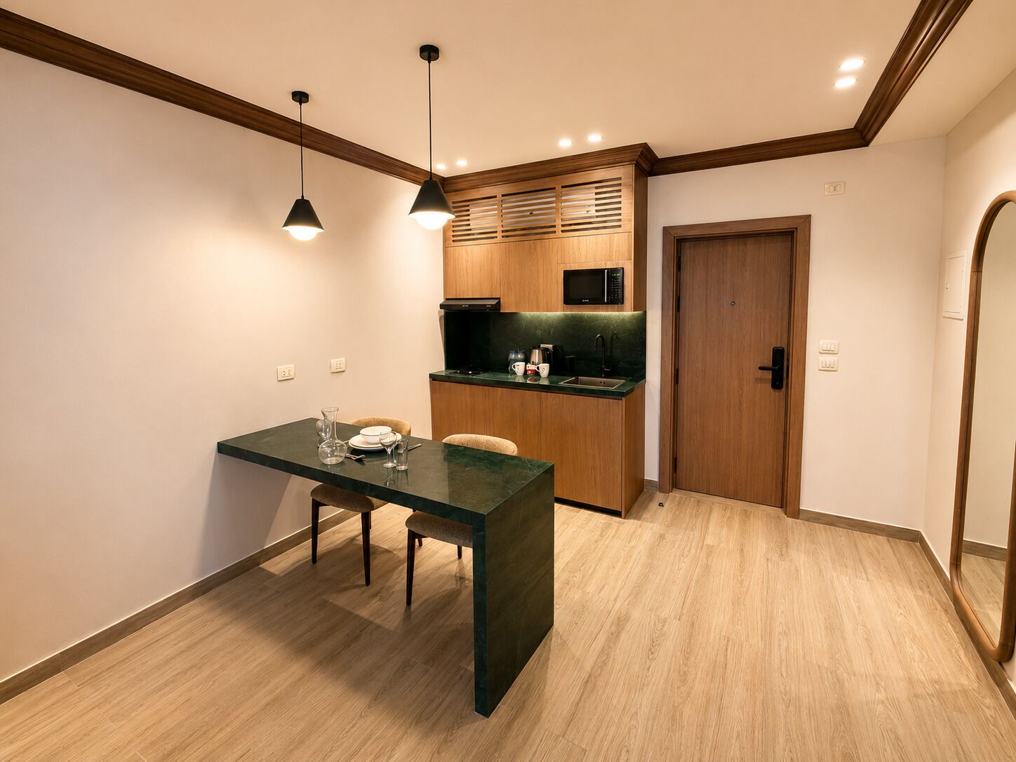 Superior Apartment, Balcony, City View | Dining