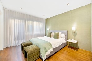 Iron/ironing board, WiFi, bed sheets - Designer haven in the heart of Annandale village (Annandale)