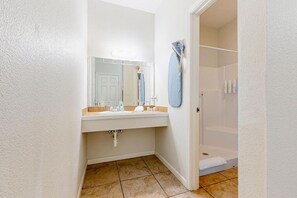 Hair dryer, towels - Wasserlodge #104 | Sleeps 4 | Comal Riverfront (New Braunfels)
