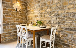 Dining - Stunning home in Momjan (Momjan)