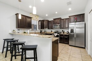 Fridge, microwave, oven, stovetop - Games Area | Private Pool | Near Attractions (Davenport)