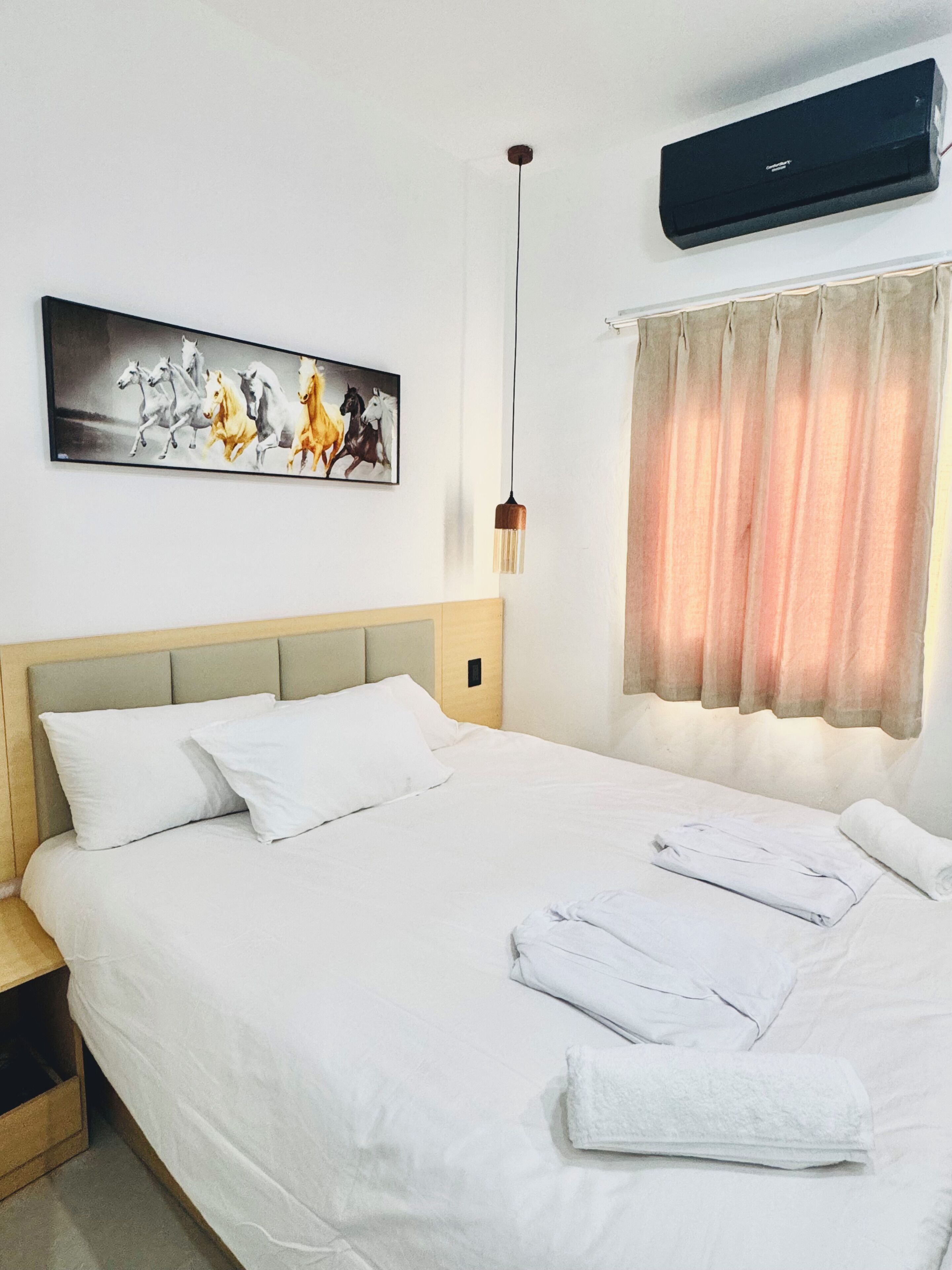 Chambre quadruple familiale, balcon, vue sur le lac