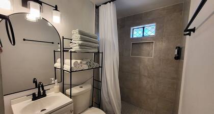 Private parking/Cozy stay+wifi
