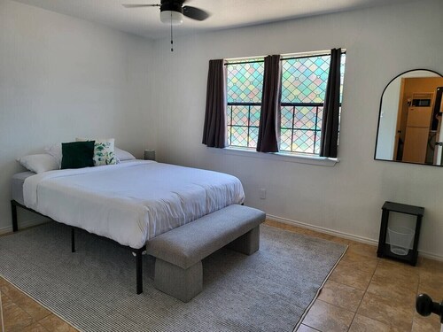 Private parking/Cozy stay+wifi