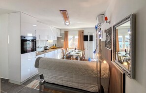 Interior - Stunning apartment in Omisalj with WiFi (Omisalj)