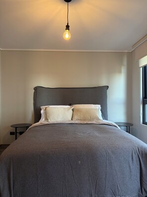 1 chambre, fer et planche à repasser, accès au Wi-Fi (inclus)