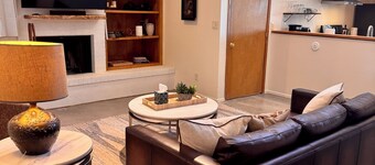 Spacious 6-bedroom house on 115 acre ranch in Lamy/Santa Fe