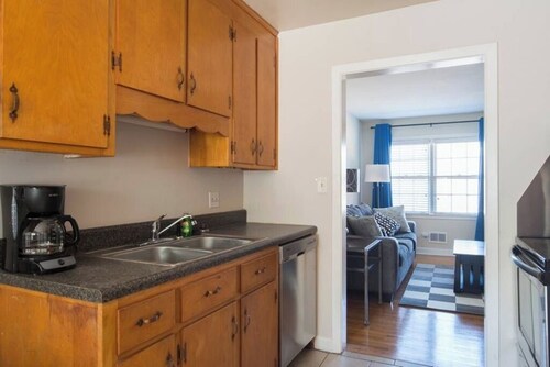 1-bdr near Uptown Charlotte, desirable Plaza Midwood/Commonwealth Neighborhood