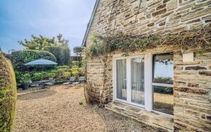 Outdoor dining - Cocon de sérénité avec jardin – Proche Mer & Bourg (La Forêt-Fouesnant)
