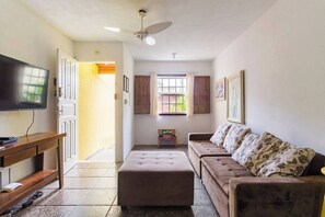 Smart TV - Bromelia House, 15 minutes from the Historic Center (Paraty)