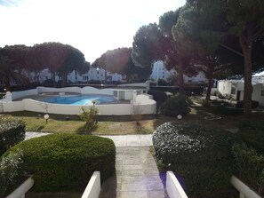 Pool - Family-Friendly Studio with Pool, Near Beach & Shops - La Grande-Motte (La Grande-Motte)