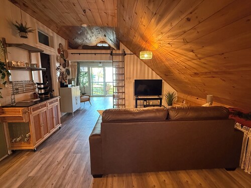 Lakefront A-Frame Apartment with Sunsets