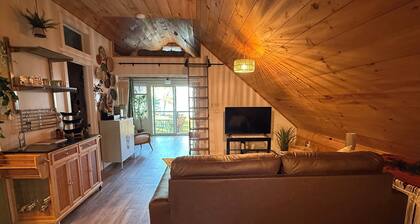 Lakefront A-Frame Apartment with Sunsets