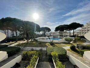 Pool - 2 Rooms, Cabin, Pool View, Near Beach and Shops (La Grande-Motte)
