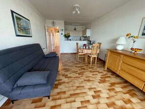 TV - Seaside apartment with garden ideal for family (La Grande-Motte)