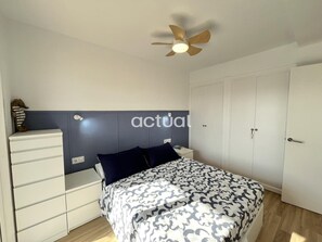 2 bedrooms - Seafront apartment, terrace, parking, wifi (Platja d'Aro)