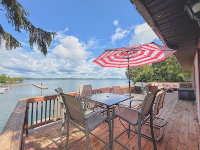 Gorgeous Waterfront Cottage on the St. Lawrence River