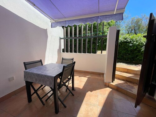 Villa confortable 2 pièces proche plage, calme, parking privé