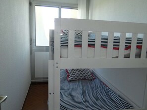 2 bedrooms, free WiFi - 3-room apartment with pool, sea view, near the beach (La Grande-Motte)