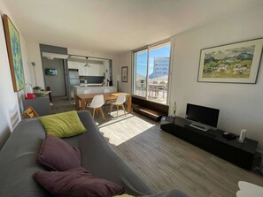 TV - Spacious apartment sea view - 8 guests (La Grande-Motte)