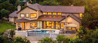 La Cresta: Luxury Hill Country Retreat with Private Pool & Amazing Views