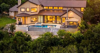 La Cresta: Luxury Hill Country Retreat with Private Pool & Amazing Views
