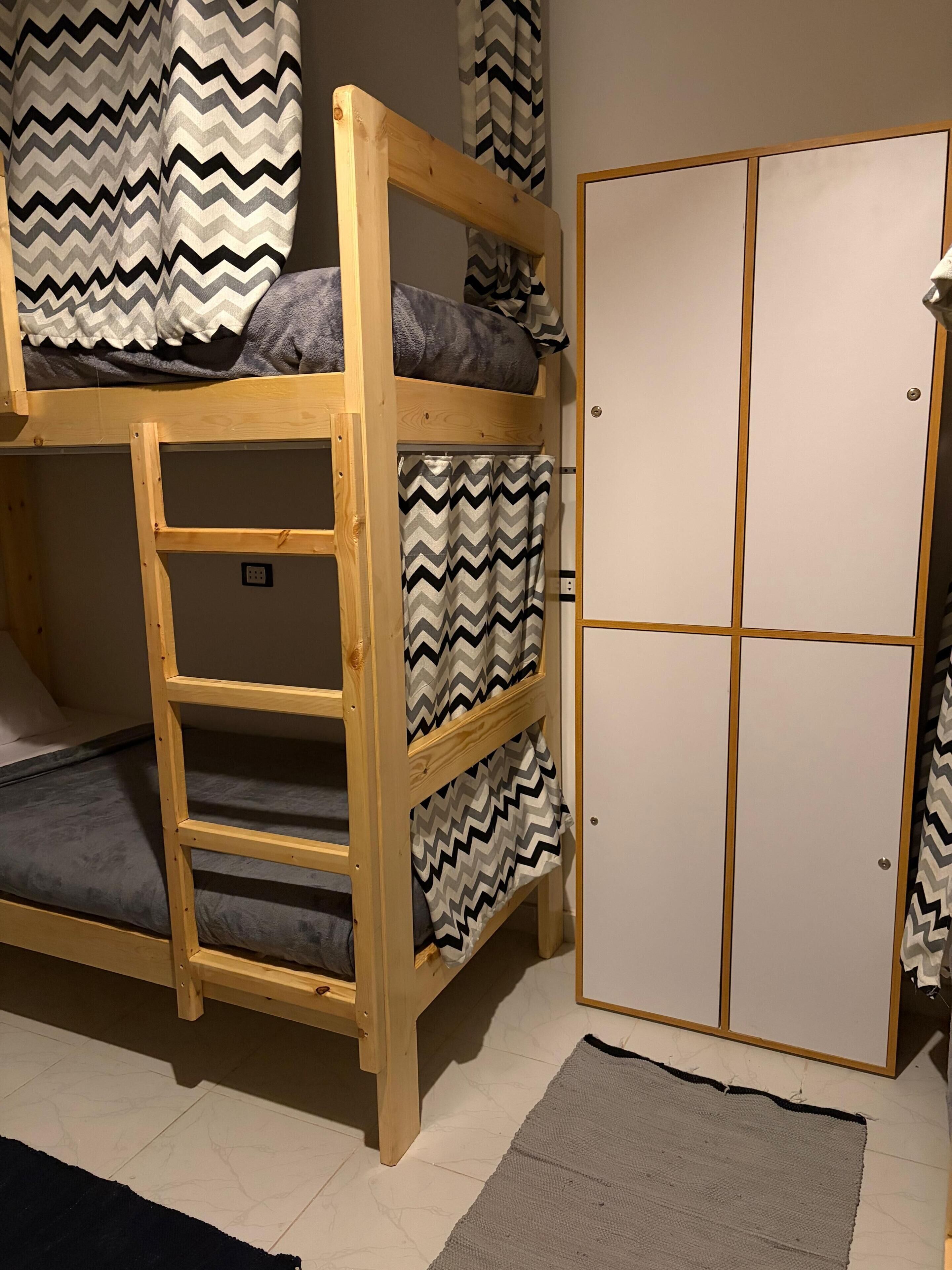 Asrama Umum Basic, pemandangan laut