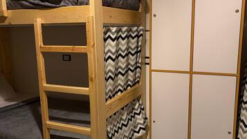 Asrama Umum Basic, pemandangan laut