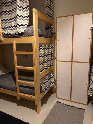 Gemeinsamer Basic-Schlafsaal, Meerblick