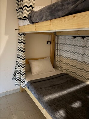 Gemeinsamer Basic-Schlafsaal, Meerblick