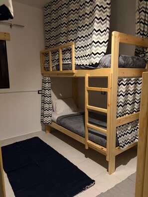 Gemeinsamer Basic-Schlafsaal, Meerblick