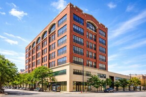Luxury Suite, 6 Bedrooms, Non Smoking | Exterior -  McCormick Suites by Slumber Stay (Chicago)