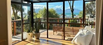 Great Views & Location | Workspace | Spa Pool