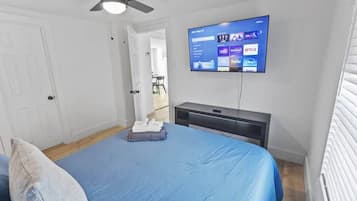 1 quarto, escrivaninha, ferros/tábuas de passar roupa, Wi-Fi
